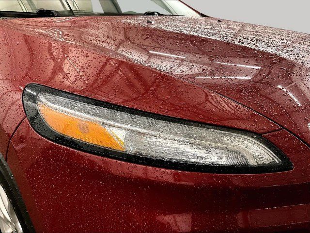 Used 2016 Jeep Cherokee Sport w/ Cold Weather Group AWD/4WD image 27