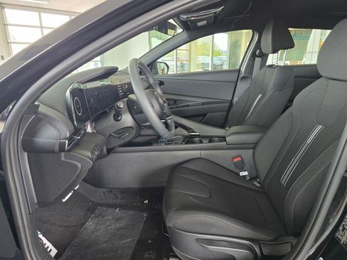 New 2026 Hyundai Elantra SEL FWD image 13