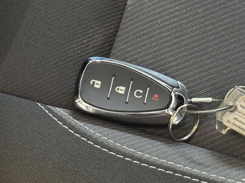 Used 2025 Chevrolet Blazer LT FWD image 21