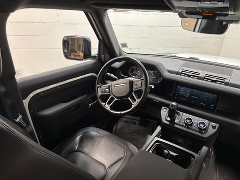 Used 2023 Land Rover Defender 110 X-Dynamic SE image 34