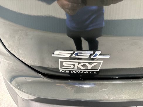 Used 2022 Ford Edge SEL w/ Convenience Package image 37