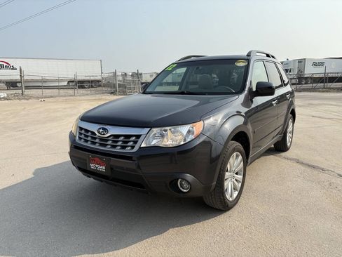 Used 2012 Subaru Forester 2.5X Premium image 2
