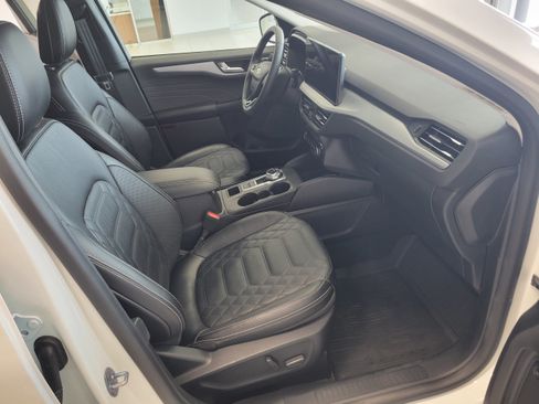 Used 2024 Ford Escape Platinum w/ Premium Technology Package AWD/4WD image 14