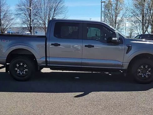 Used 2023 Ford F150 XL w/ Trailer Tow Package image 9