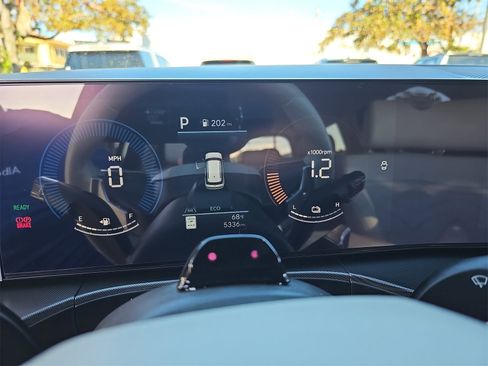 Certified 2025 Hyundai Santa Fe SEL image 23