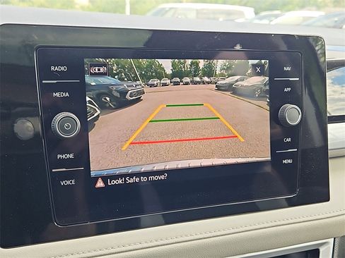 New 2025 Volkswagen Taos SEL image 8