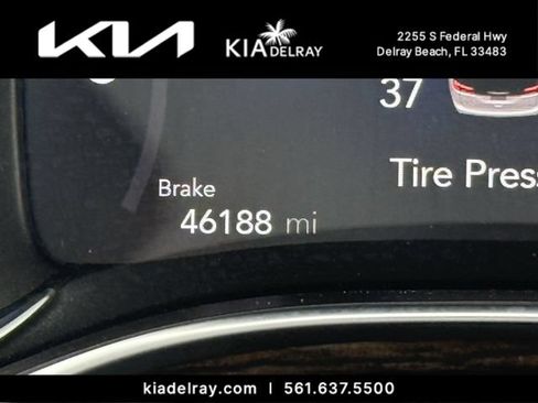 Used 2023 Chrysler Pacifica Pinnacle FWD image 35