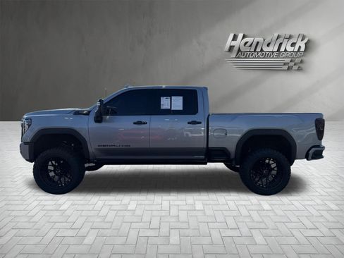 Used 2025 GMC Sierra 2500 Denali Ultimate AWD/4WD image 7