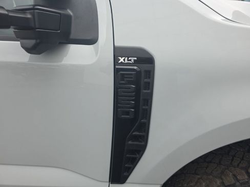 New 2026 Ford F250 XLT w/ XLT Premium Package AWD/4WD image 6