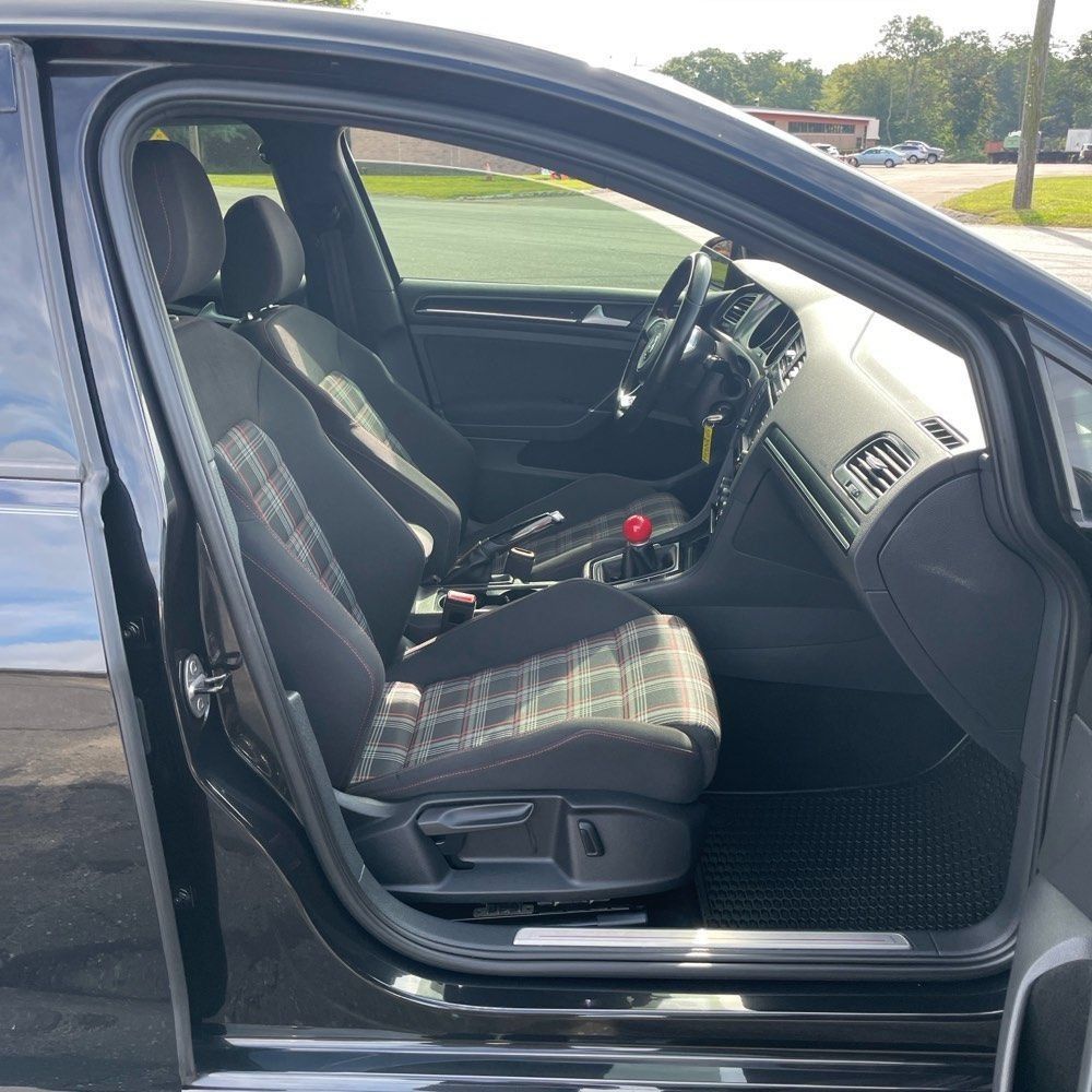 Used 2016 Volkswagen GTI S FWD image 6