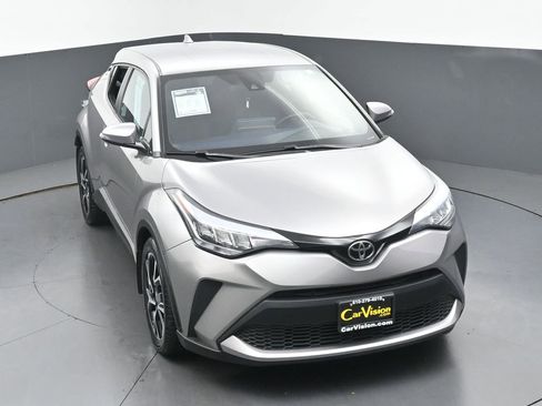 Used 2020 Toyota C-HR XLE FWD image 41