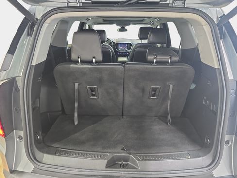 Used 2023 GMC Acadia AT4 w/ Technology Package AWD/4WD image 28