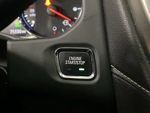 Certified 2022 GMC Acadia Denali w/ GMC Pro Grade Package AWD/4WD image 17