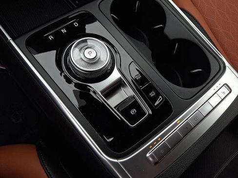 New 2026 Kia Carnival EX image 7