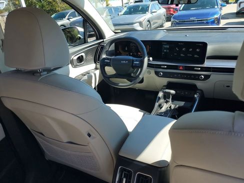 New 2026 Kia Sorento S image 13