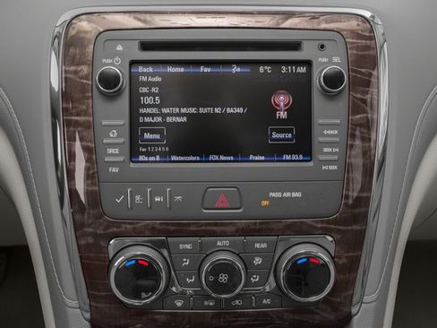 Used 2014 Buick Enclave Premium AWD/4WD image 12