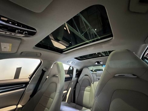 Used 2023 Porsche Panamera image 15