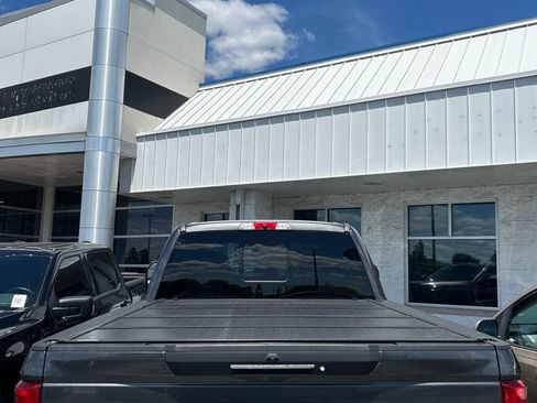 Used 2017 Ford F250 Platinum w/ Platinum Ultimate Package AWD/4WD image 16