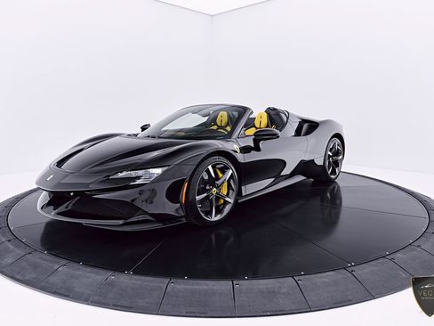Used 2024 Ferrari SF90 Spider AWD/4WD image 20
