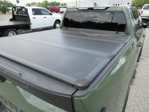 Used 2022 Toyota Tundra SR5 w/ Convenience Package RWD image 29