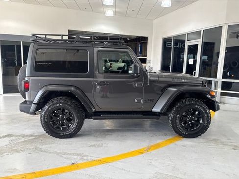 Used 2022 Jeep Wrangler Sport AWD/4WD image 8