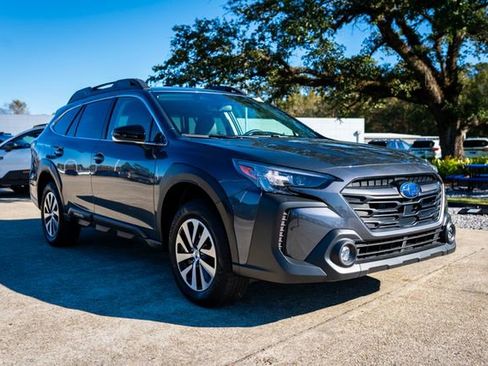 Certified 2025 Subaru Outback Premium image 1