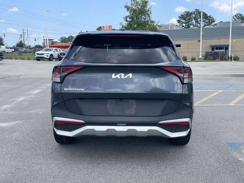 Used 2024 Kia Sportage EX FWD image 5