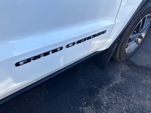 Used 2017 Jeep Grand Cherokee Limited AWD/4WD image 27