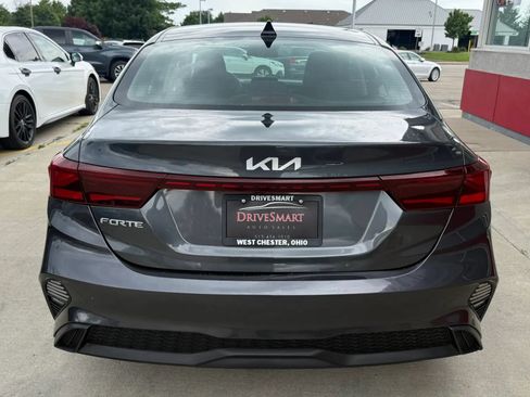Used 2022 Kia Forte LXS FWD image 8