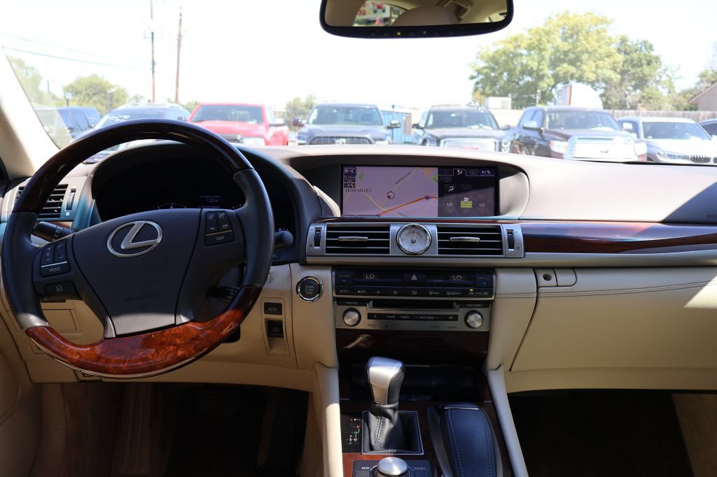 Used 2014 Lexus LS 460 w/ Comfort Package RWD image 31