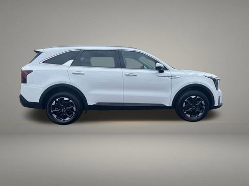 Used 2024 Kia Sorento S AWD/4WD image 6