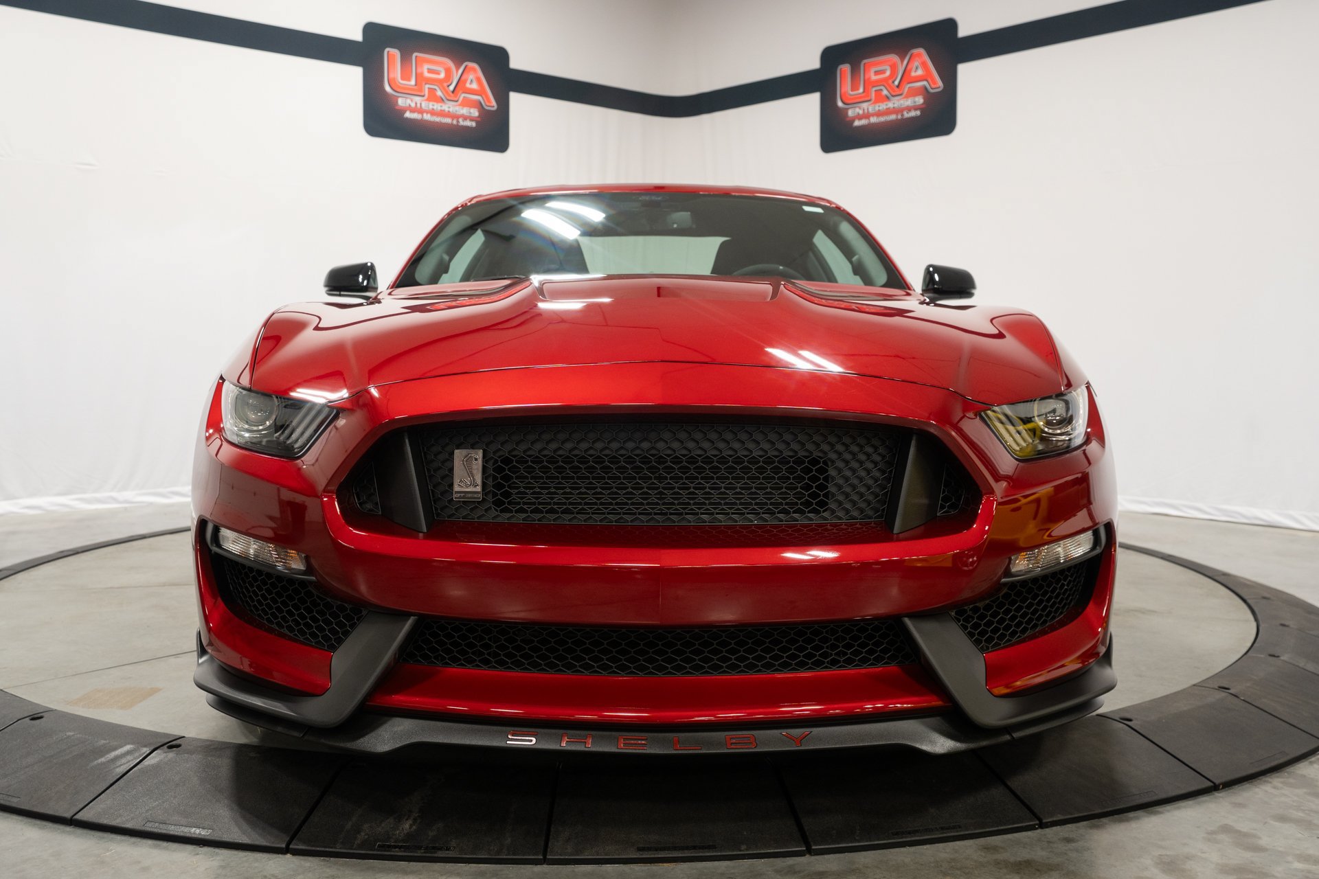 Used 2017 Ford Mustang Shelby GT350 w/ Electronics Package RWD image 3