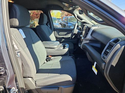 New 2026 RAM 2500 Tradesman AWD/4WD image 16