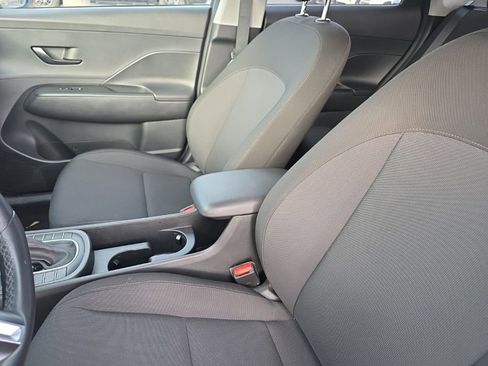 Used 2024 Hyundai Kona SEL image 17
