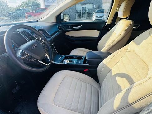 Used 2019 Ford Edge SEL FWD image 9