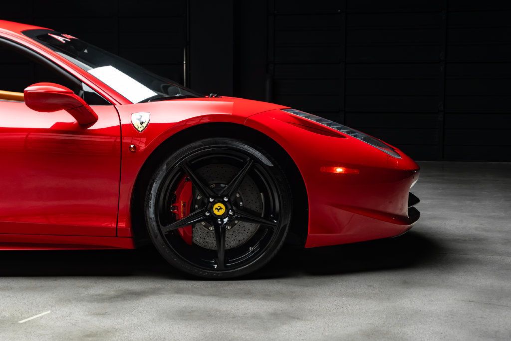 Used 2015 Ferrari 458 Italia Coupe RWD image 12