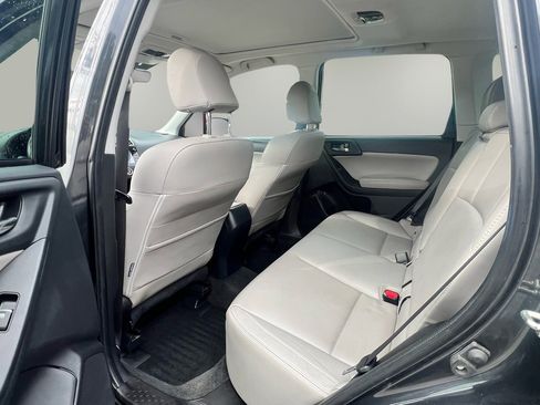 Used 2017 Subaru Forester 2.5i Limited image 12