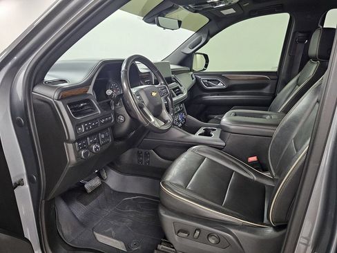 Used 2021 Chevrolet Tahoe Premier w/ Premium Package AWD/4WD image 15