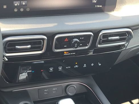 New 2026 Nissan Sentra SV w/ SV Convenience Package FWD image 19