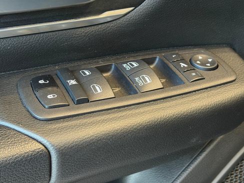 Used 2023 RAM 1500 Big Horn AWD/4WD image 14
