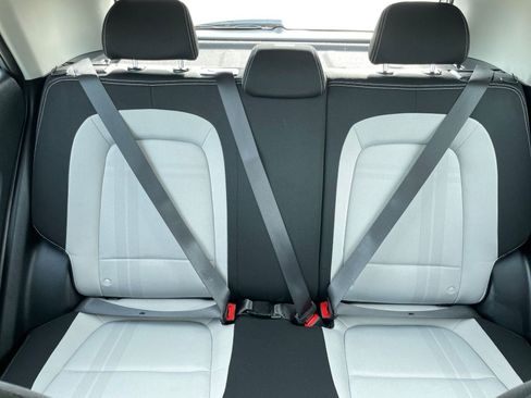 Used 2025 Hyundai Venue SEL image 39