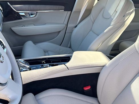 Certified 2024 Volvo S90 B6 Ultimate w/ Protection Package Premier image 19