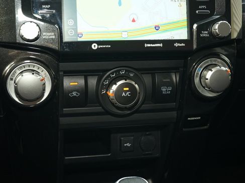 Used 2020 Toyota 4Runner TRD Off-Road Premium image 16