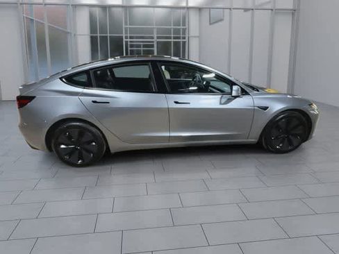 Used 2025 Tesla Model 3 Long Range AWD/4WD image 2