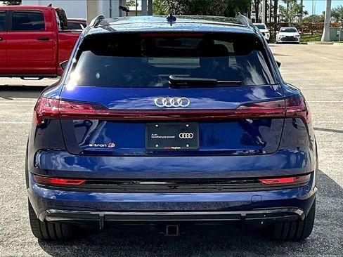 Certified 2023 Audi e-tron S Premium Plus w/ Black Optic Package image 6