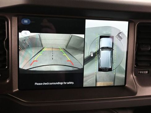 Used 2025 Ford Bronco Badlands image 19