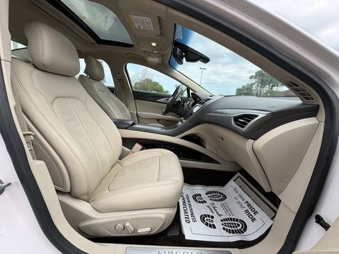 Used 2017 Lincoln MKZ Select w/ Select Plus Package AWD/4WD image 32