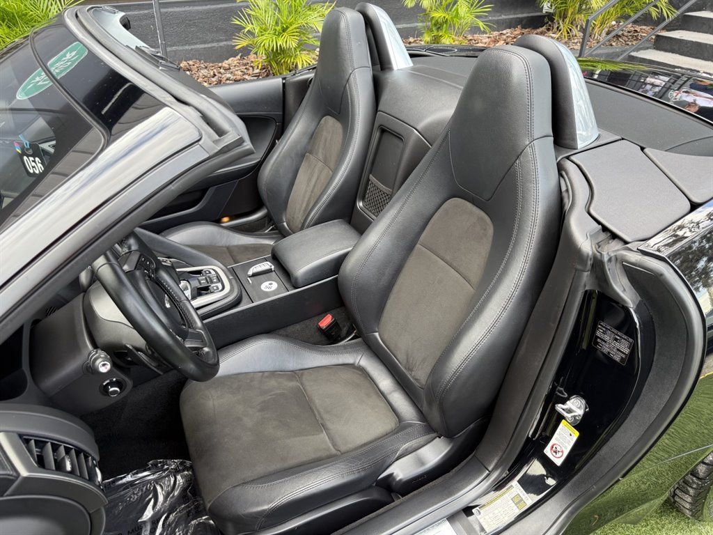 Used 2017 Jaguar F-TYPE Convertible RWD image 18