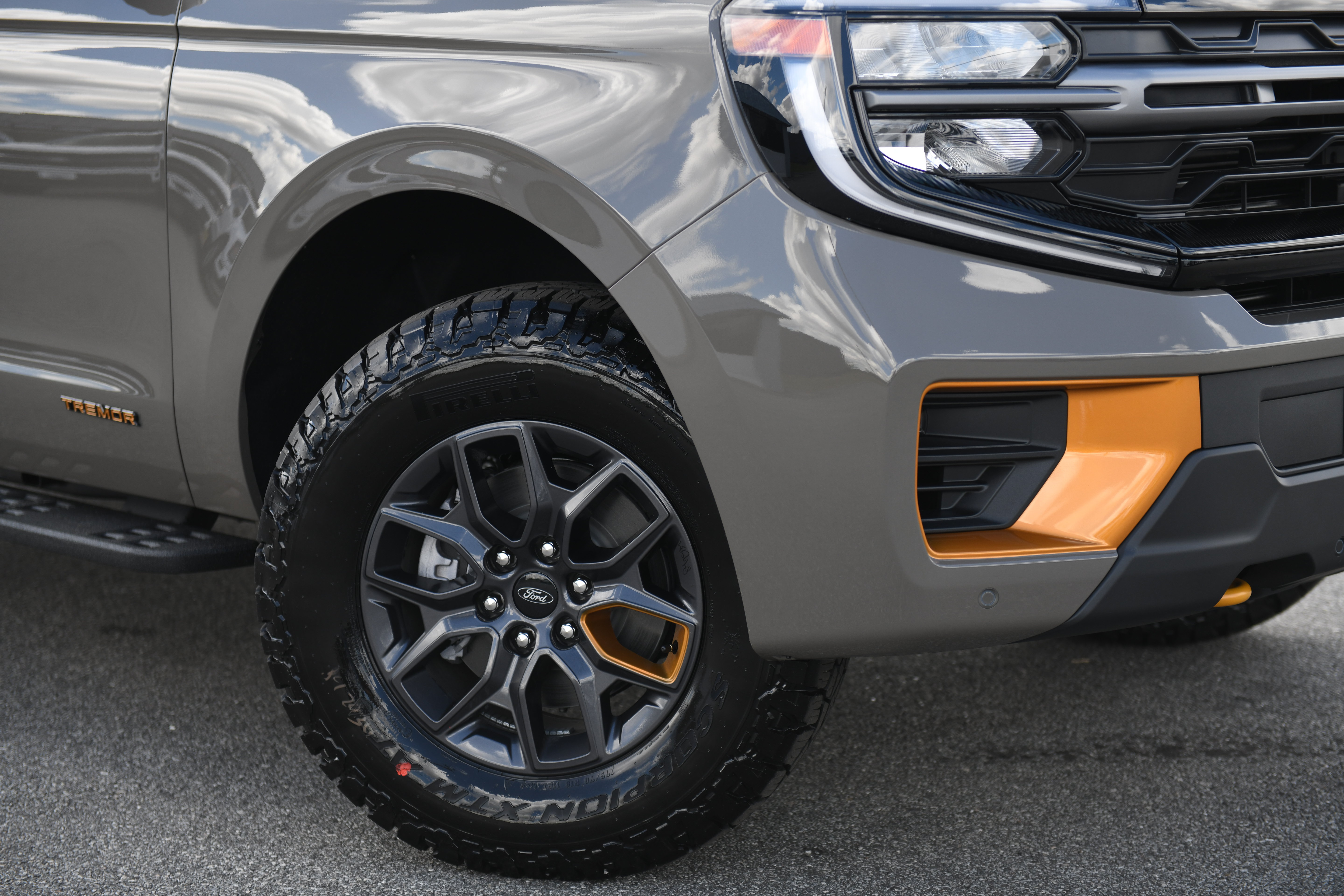 New 2027 Ford Expedition Tremor w/ Driver's Package AWD/4WD image 5