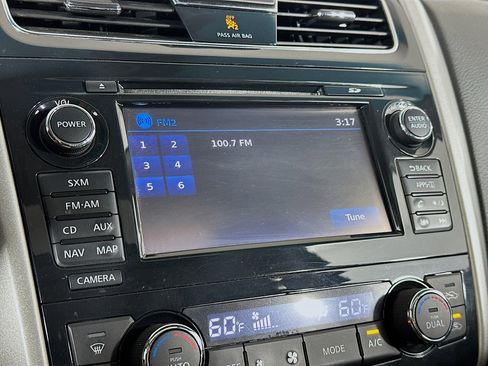 Used 2015 Nissan Altima 2.5 SL w/ Technology Package FWD image 21